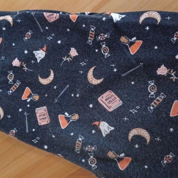 4/$20 Carter's Kid leggings size 12 - Picture 2 of 5